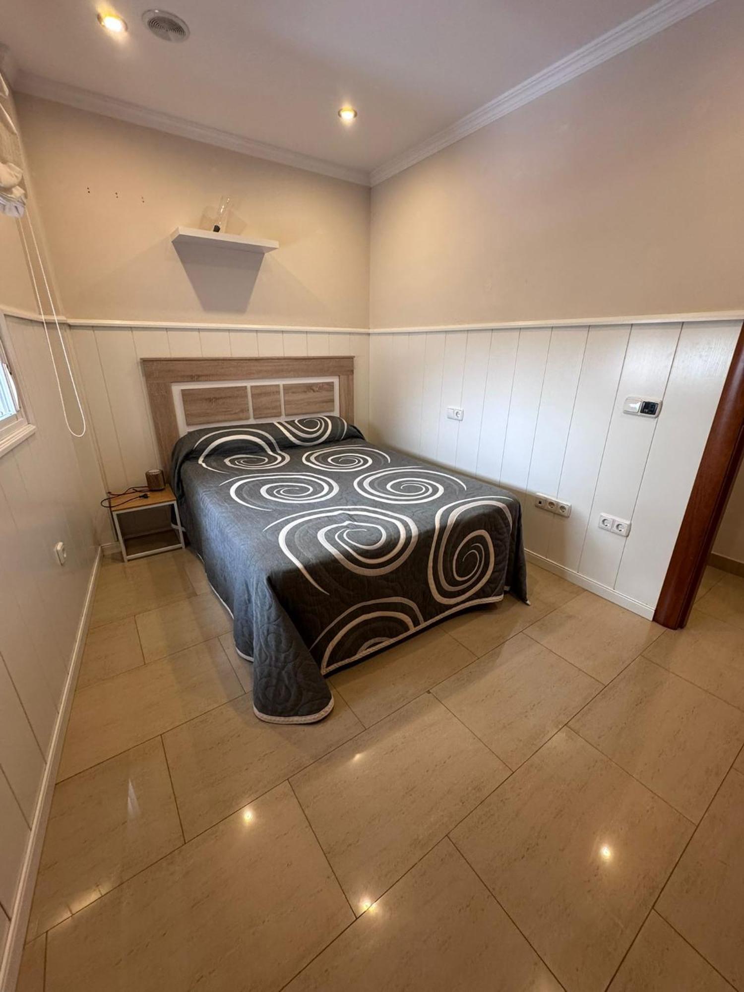 Penuelas Apartment Люсена Экстерьер фото
